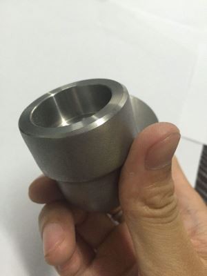 Легура  825  Инцолои  825  Кована утичница са навојем лакта